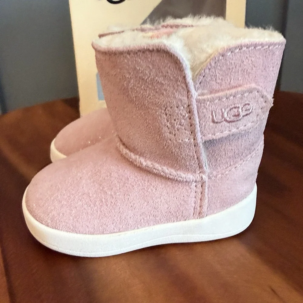 UGG Keelean Sparkle Infant Boots Pink Suede Sheepskin Size 2/3 NIB 6-12M F/W
